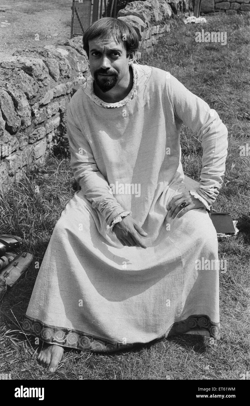 Robin di Sherwood, programma HTV starring Nickolas grazia come lo sceriffo di Nottingham, Robert de Rainault. Nella foto sul set in 'Sherwood foresta'. Il 6 agosto 1983. Foto Stock