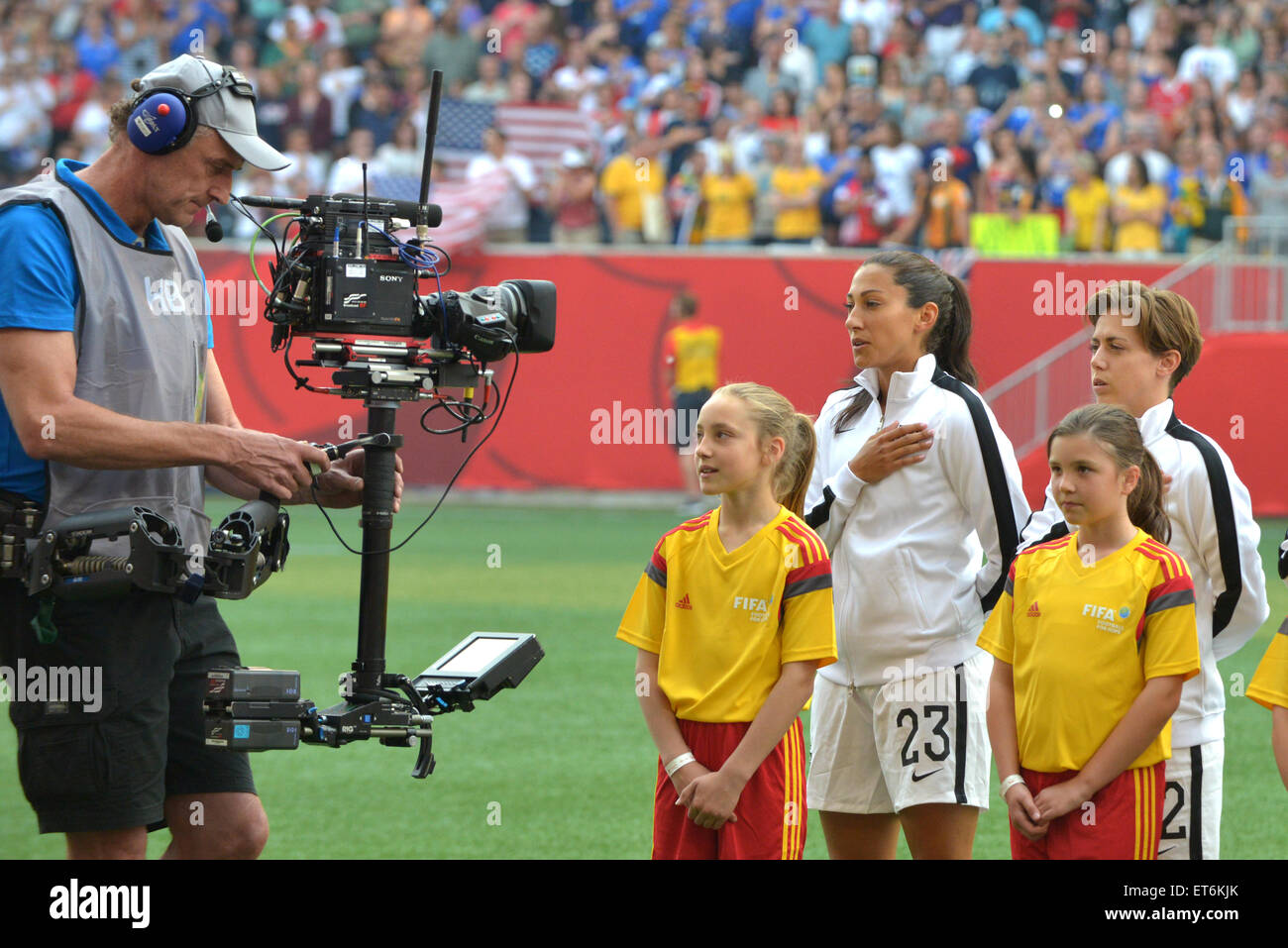 Stati Uniti d'America donne squadra prima che il gioco durante il FIFA Coppa del Mondo Donne Canada 2015 Gruppo D match tra Stati Uniti e Australia Foto Stock