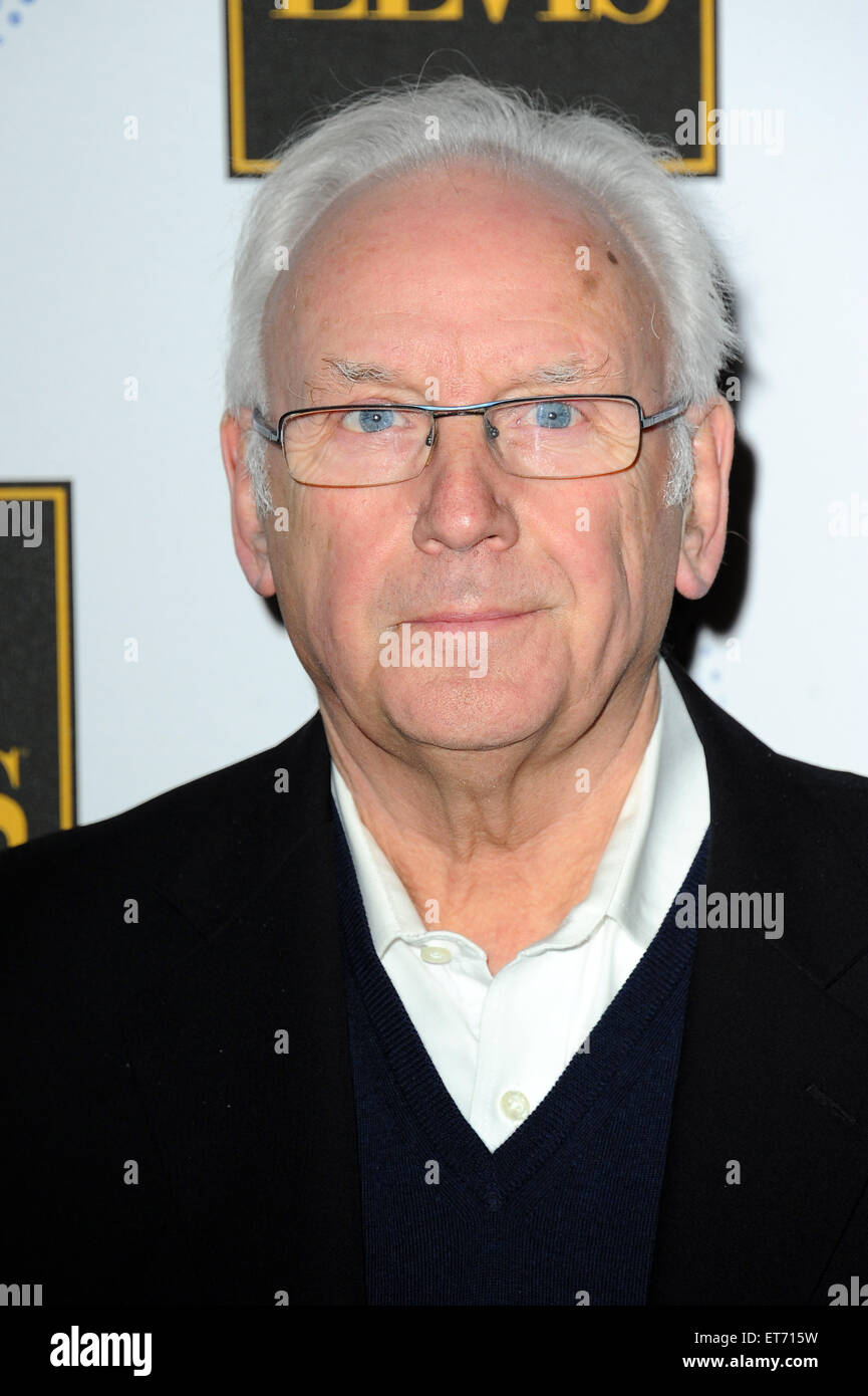 Elvis al O2 apertura notturna - Arrivi con: Pete Waterman dove: Londra, Regno Unito quando: 15 Dic 2014 Credit: WENN.com Foto Stock