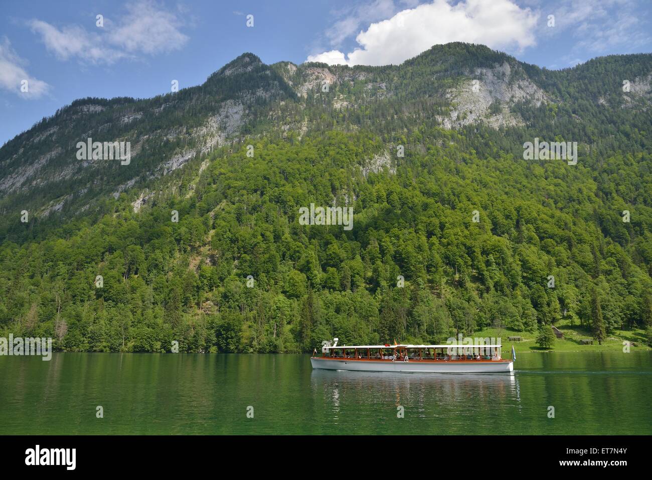 Escursione in barca sul lago di Königssee, vicino a St. Bartholomä, Alta Baviera, Baviera, Germania Foto Stock