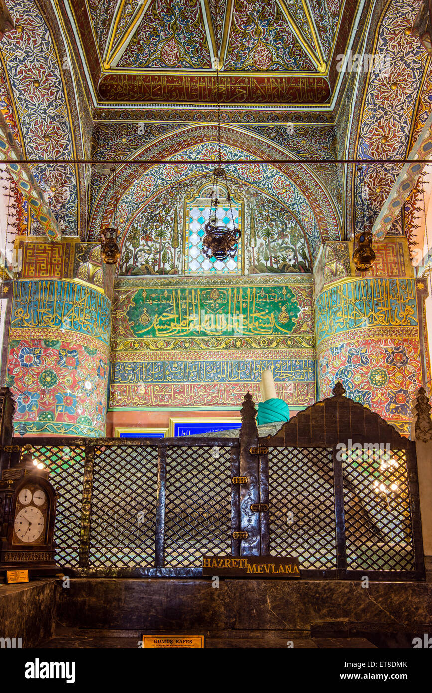 Mevlana la tomba all'interno del museo di Mevlana, Konya, Turchia Foto Stock