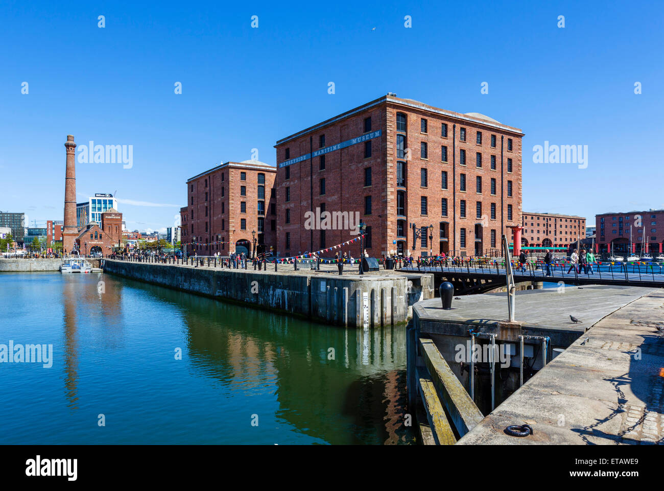 Hartley Quay e il Merseyside Maritime Museum, Albert Dock, Liverpool, Merseyside England, Regno Unito Foto Stock