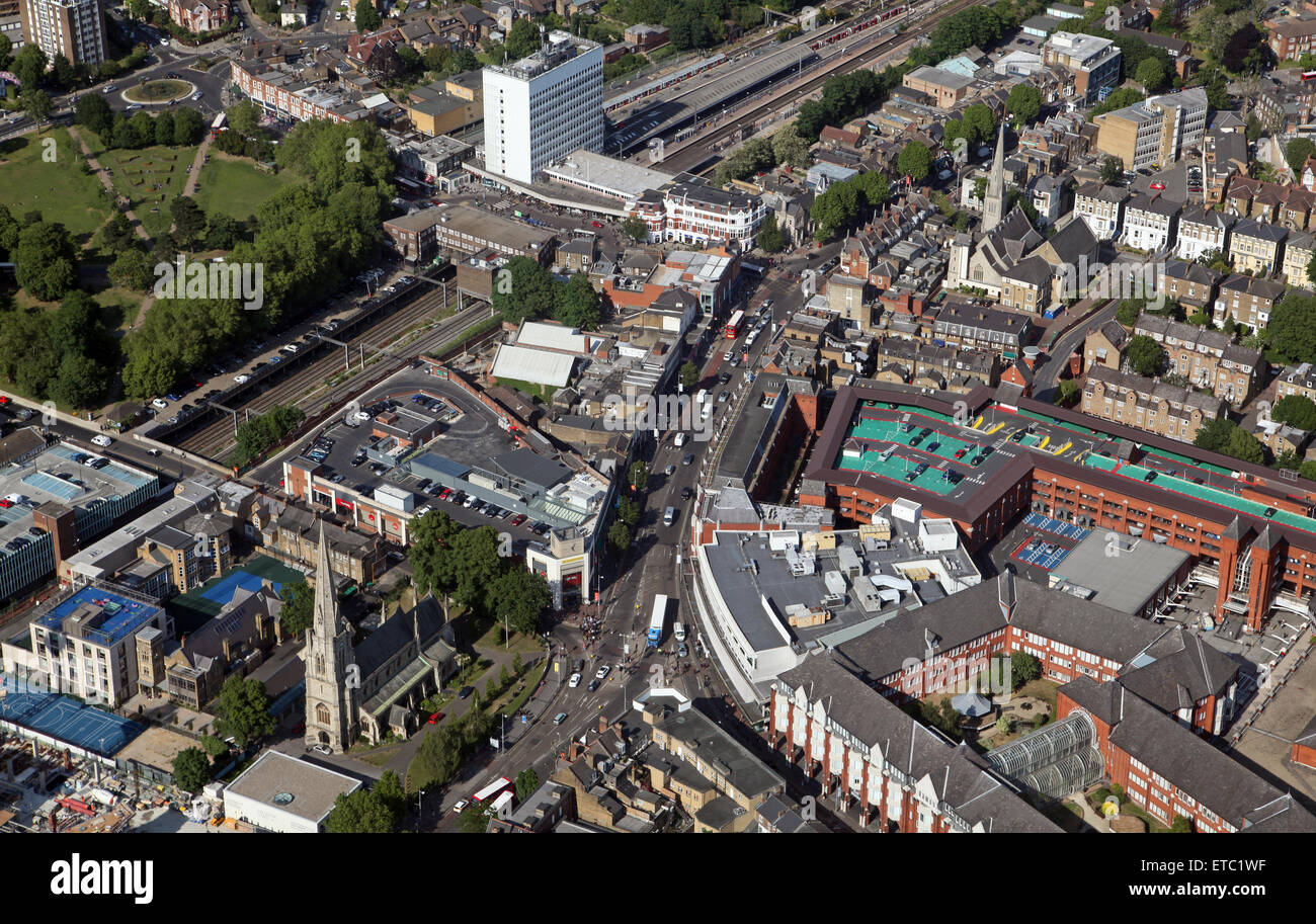 Vista aerea di Ealing town center nella zona ovest di Londra, Regno Unito Foto Stock