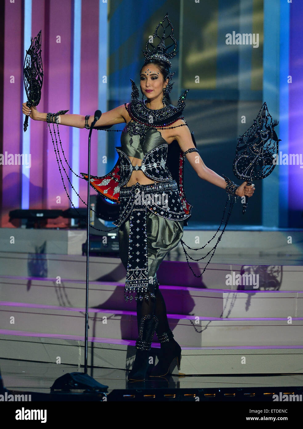 63a edizione annuale di Miss Universo Pageant - preliminare mostra: costume nazionale della concorrenza a Florida International University caratterizzato da: Miss Thailandia Pimbongkod Chankaew dove: Miami, Florida, Stati Uniti quando: 21 Gen 2015 Credit: Fotografia JLN/WENN.com Foto Stock