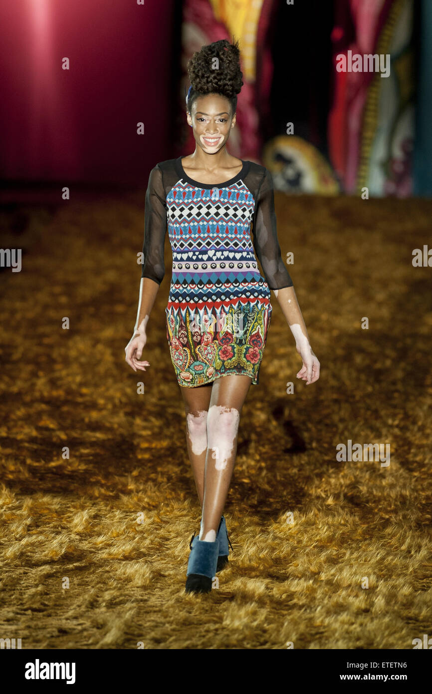 Chantelle brown young winnie harlow immagini e fotografie stock ad alta risoluzione Alamy