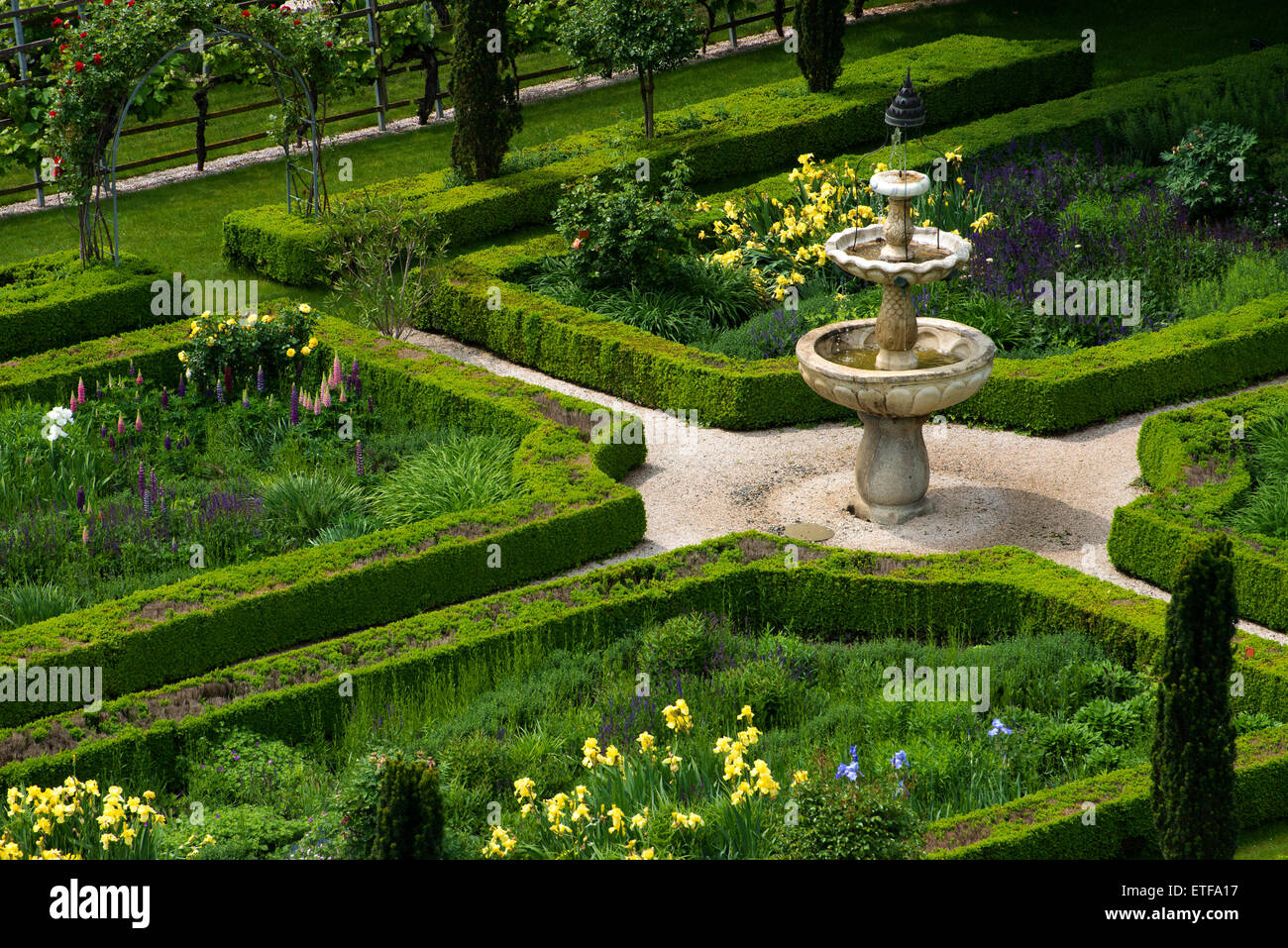 Il giardino del monastero di Neustift Vahrn vicino a Bressanone Trentino Italia Foto Stock