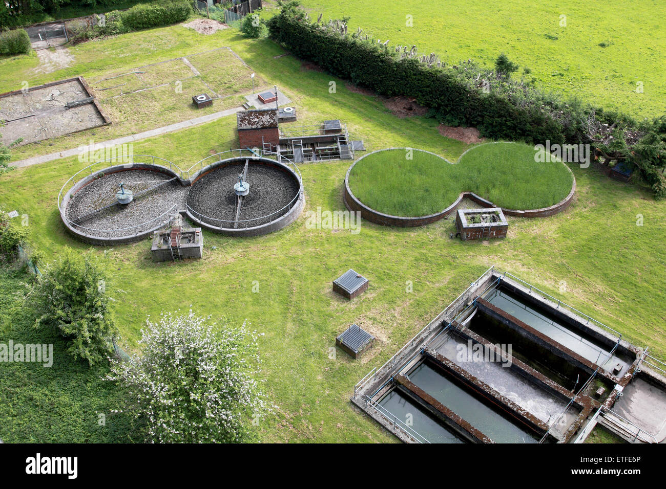 L'impianto di trattamento delle acque a Froncysyllte, il Galles del nord, al di sotto di Acquedotto Pontcysyllte Foto Stock