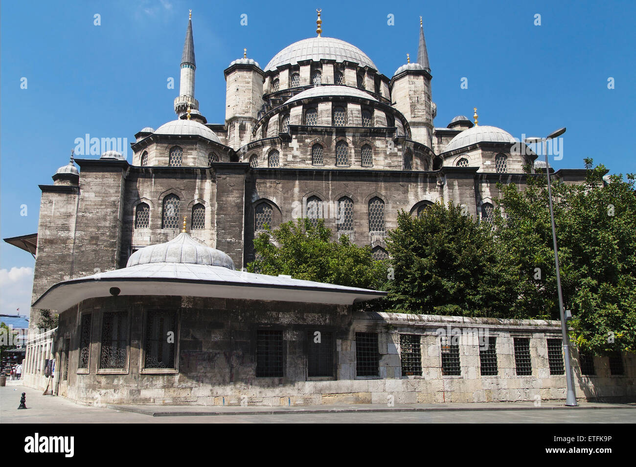 Nuova Moschea nel quartiere Eminonu, Istanbul, Turchia. Foto Stock