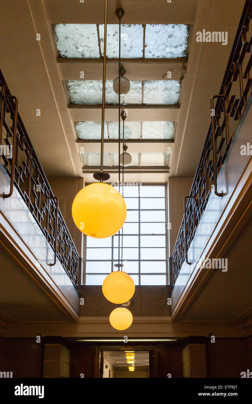 Art Deco atrium in Hornsey Town Hall di Londra, Regno Unito Foto Stock