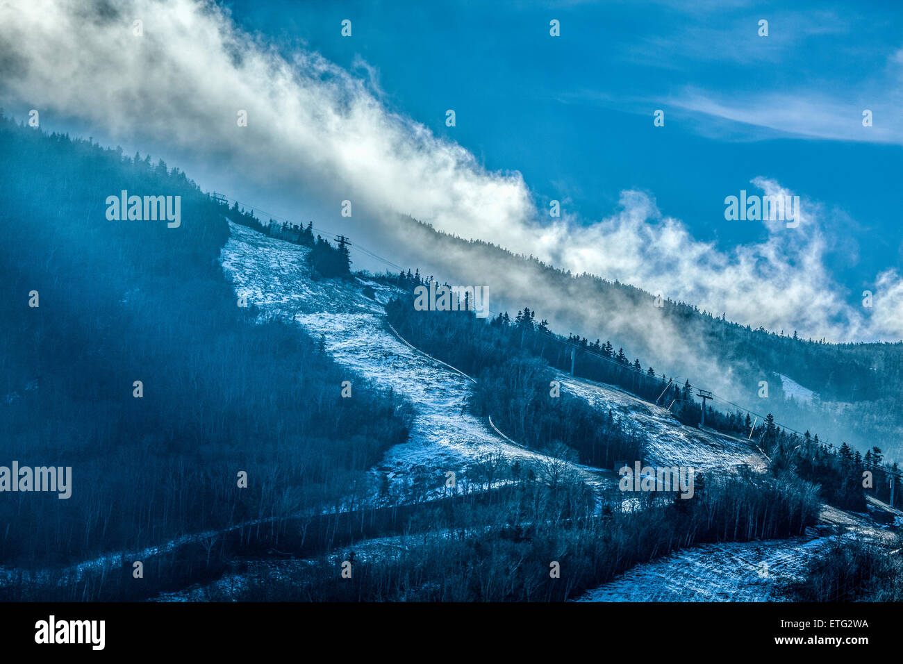 La mattina presto a Cannon Mountain Ski Area a White Mountain National Forest in New Hampshire, Stati Uniti d'America. Foto Stock