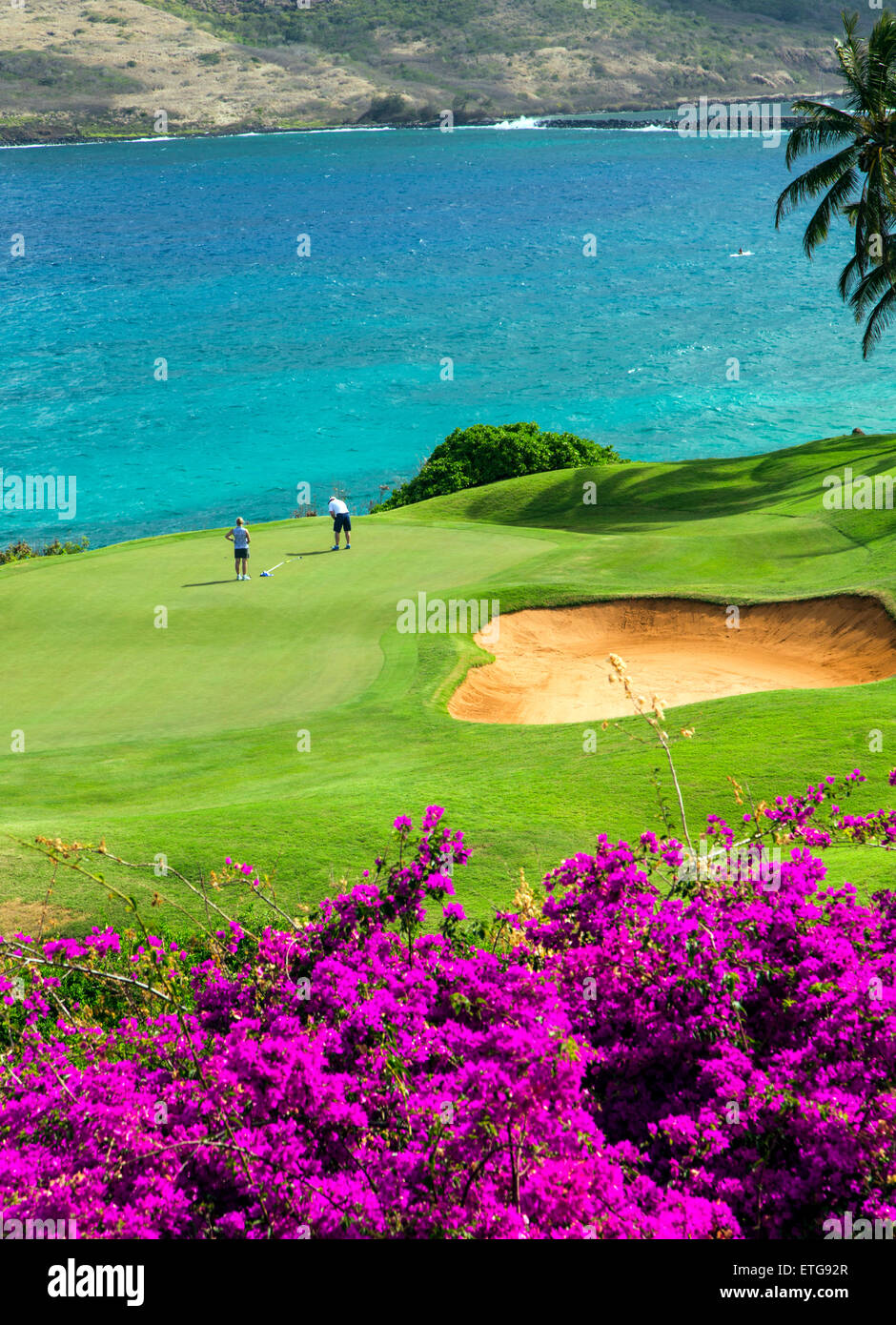 Rivestito di fiori Jack Nicklaus design firmato 18-foro corso Kiele, Kauai lagune Golf Club, di Kaua'i Marriott, Kalapaki Bay, Kaua'i Foto Stock