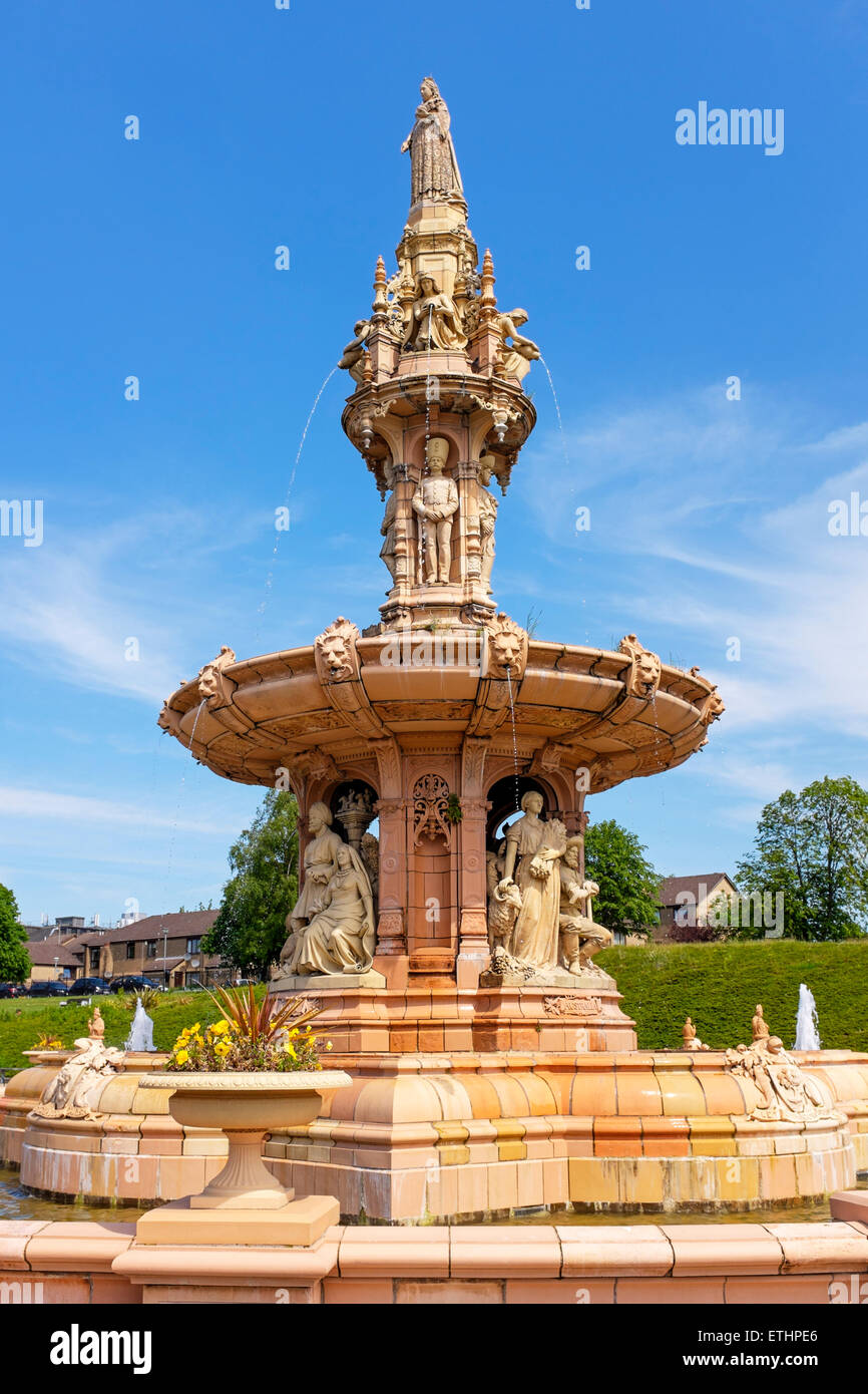 Daulton fontana presso i popoli Palace, verde di Glasgow, Glasgow, Scotland, Regno Unito Foto Stock