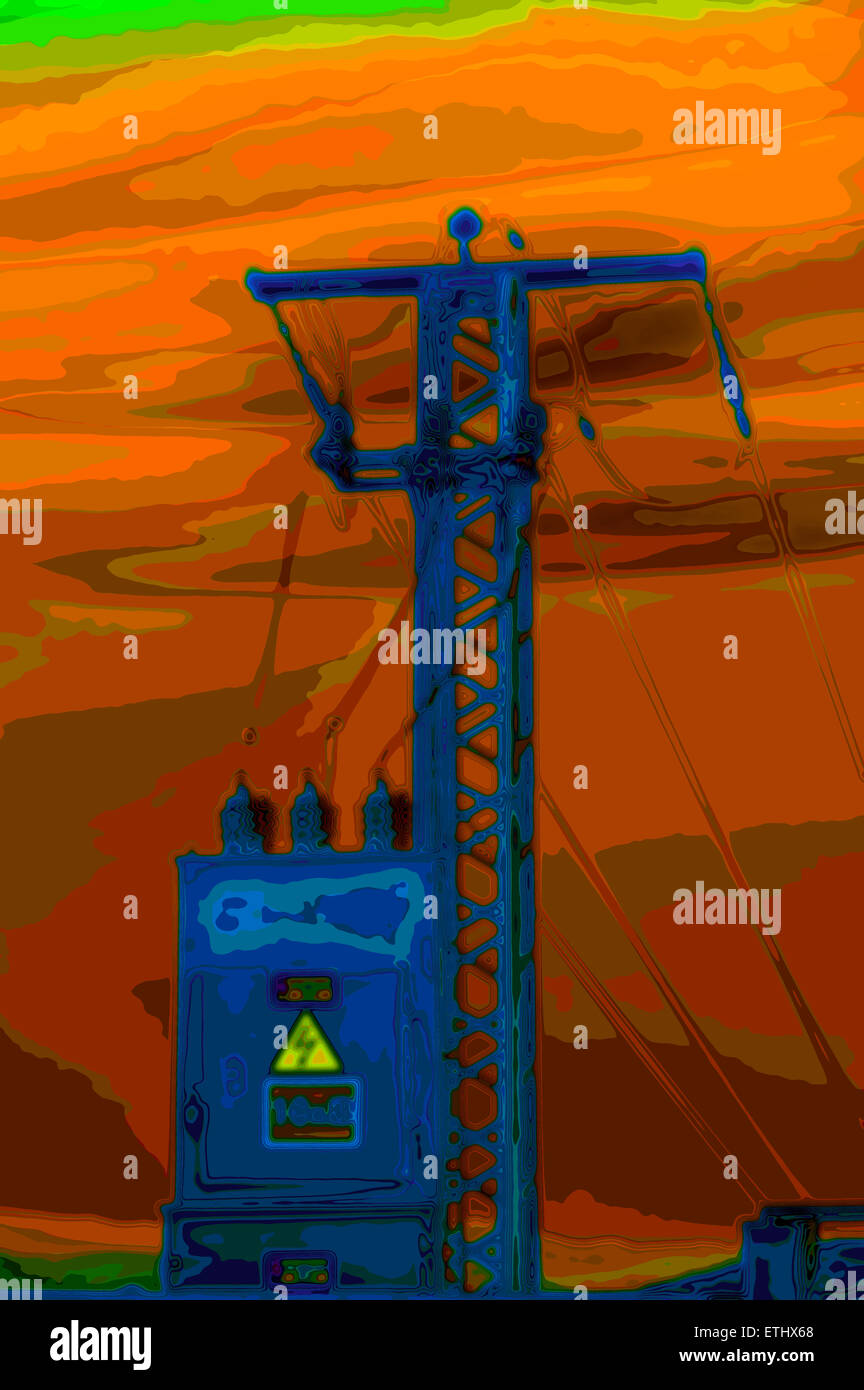 Alimentazione elettrica trasformatore nella sottostazione ad alta tensione. Foto Stock