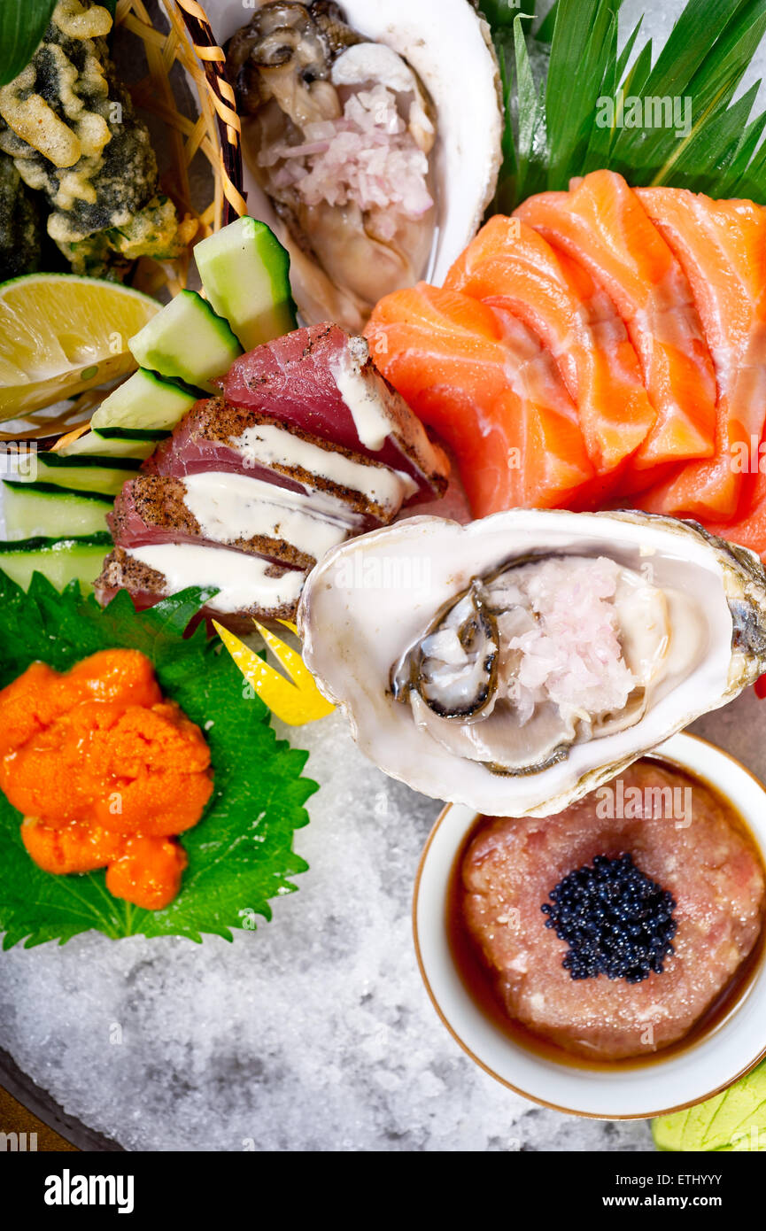 Macro closeup di sushi fresco combinazione scelta selezione assortimento Foto Stock