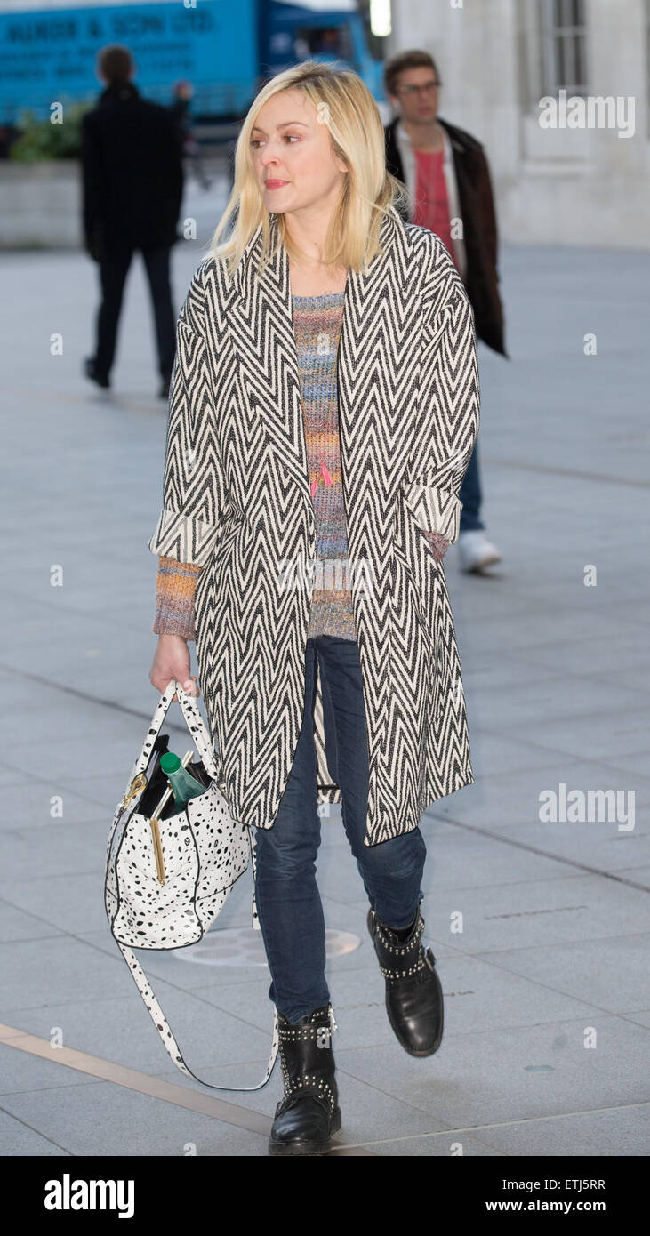 Fearne Cotton raffigurato arrivando alla BBC in Portland Place per ospitare Live Lounge su Radio 1 dotata di: Fearne Cotton dove: Londra, Regno Unito quando: 27 Feb 2015 Credit: Mario Mitsis/WENN.com Foto Stock