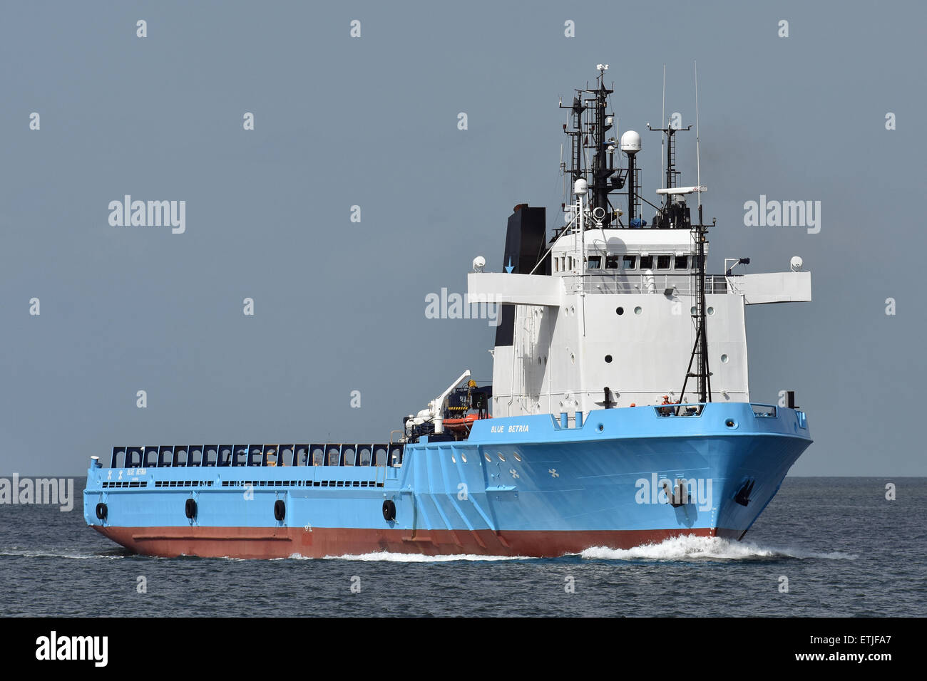 Alimentazione offshore Nave Betria blu Foto Stock