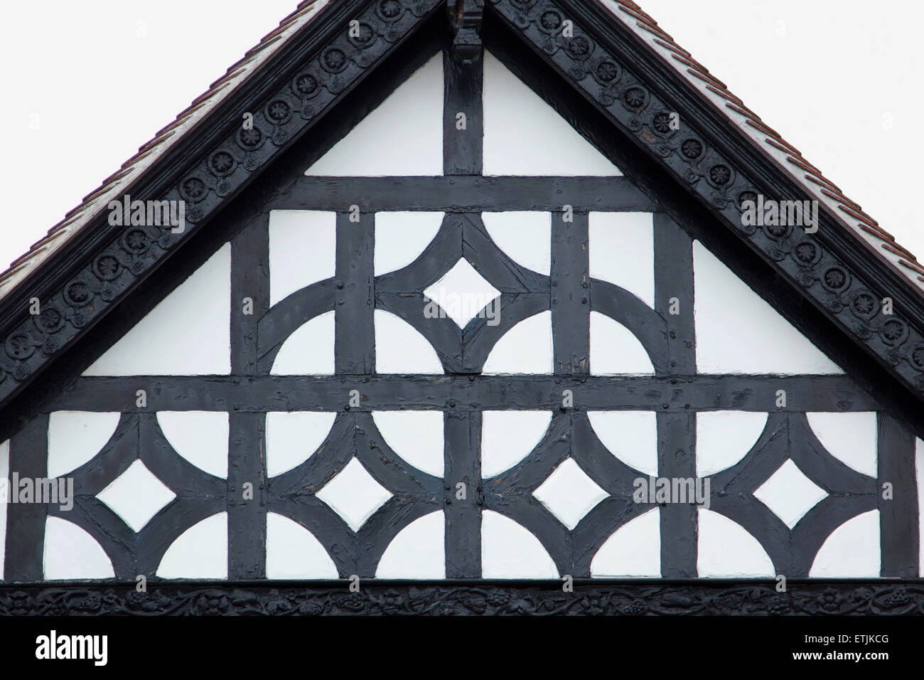 Timpano decorativo fine di Tudor House di Chester, Inghilterra Foto Stock