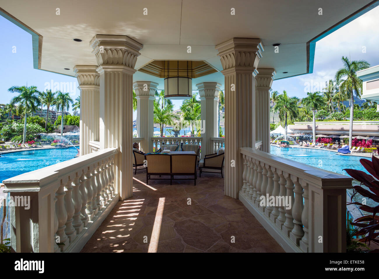 Gli ospiti possono godere i 26.000 m². piscina, di Kaua'i Marriott Resort; Kalapaki Bay, Kaua'i, Hawaii, STATI UNITI D'AMERICA Foto Stock