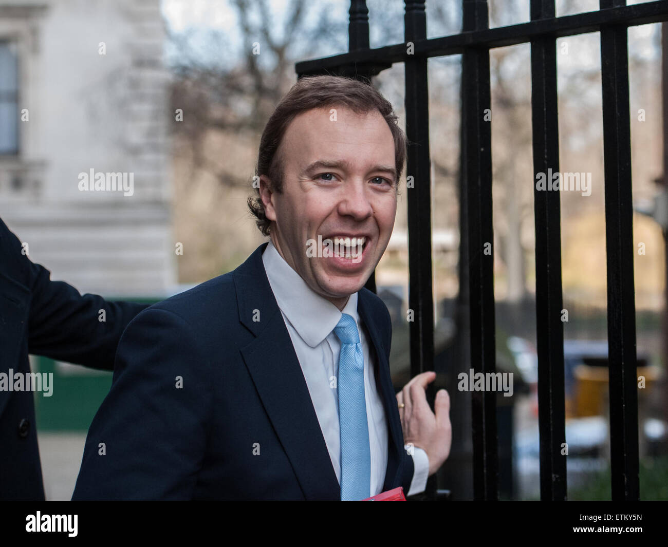 Matthew Hancock Ministro di Stato presso il Dipartimento per gli affari, l'innovazione e le competenze, Ministro di Stato presso il Dipartimento di Energia e cambiamenti climatici e il ministro di Stato per il Portsmouth che arrivano a una riunione del gabinetto in 10 Downing Street con: Matthew Hancock quando: 10 Mar 2015 Credit: Pietro Maclaine/WENN.com Foto Stock