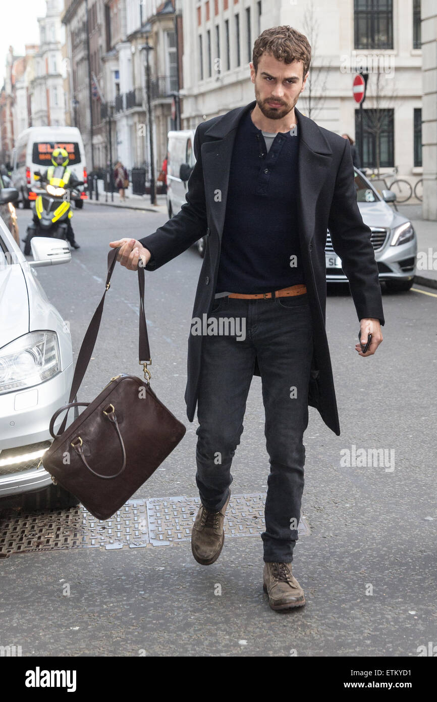 Celebrità a BBC Radio 1 dotate di: Theo James dove: Londra, Regno Unito quando: 11 Mar 2015 Credit: Mario Mitsis/WENN.com Foto Stock