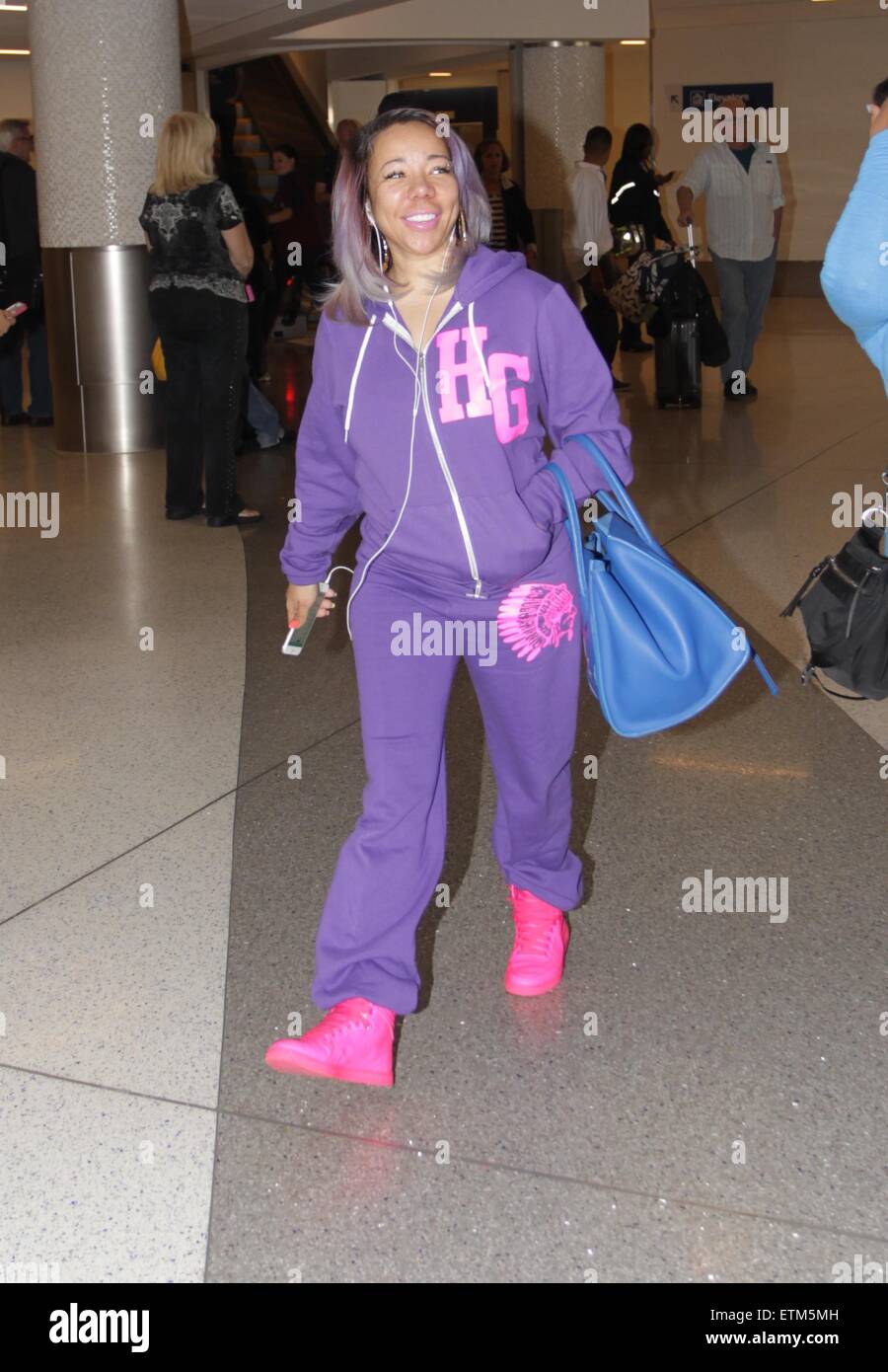 "Tameka tiny' Harris arriva all'Aeroporto Internazionale di Los Angeles (LAX) dotata di: minuscoli, Tameka 'Tiny' Harris dove: Los Angeles, California, Stati Uniti quando: 12 Mar 2015 Credit: WENN.com Foto Stock