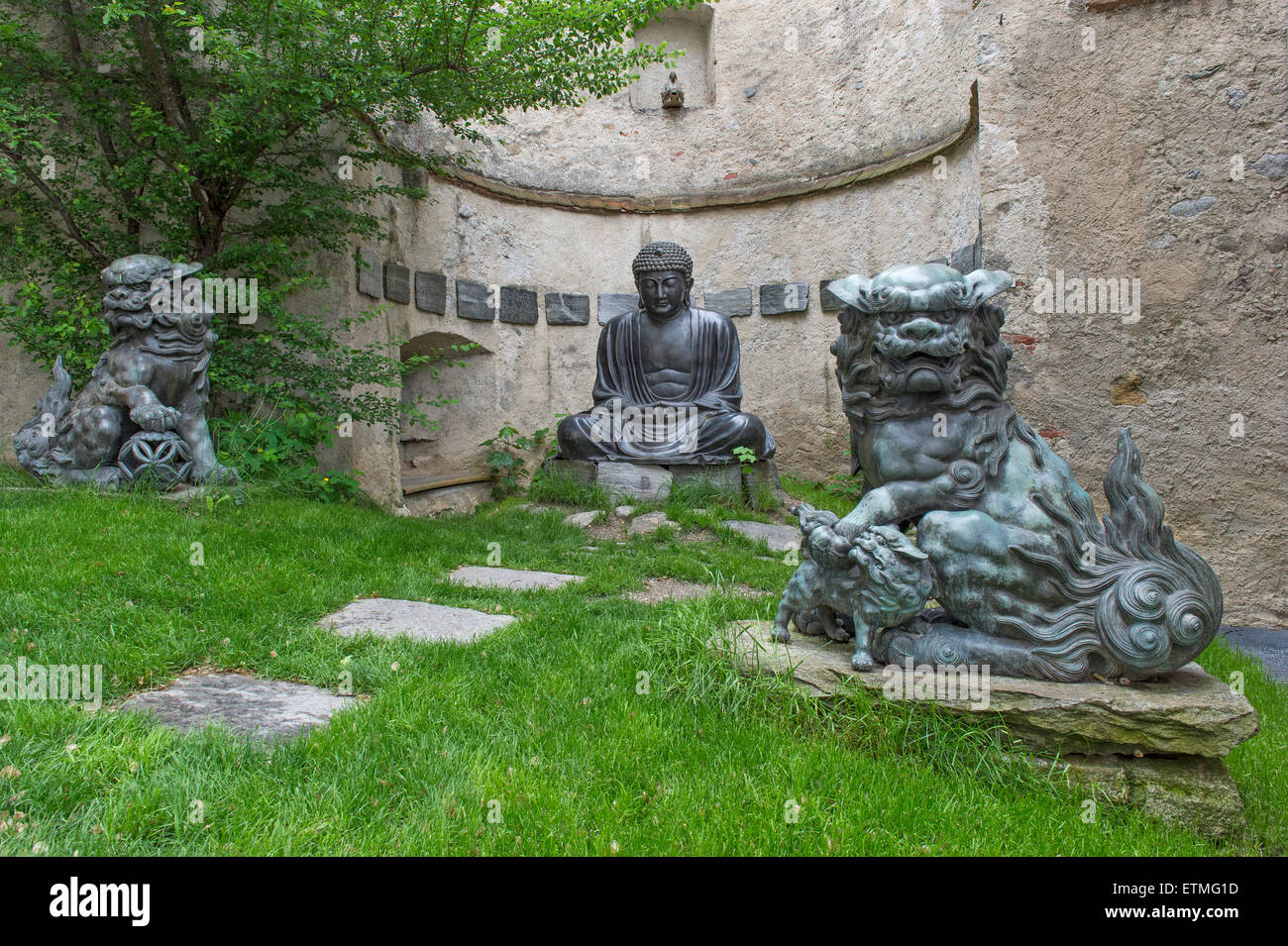 Sculture, Messner Mountain Museum MMM Ripa nel Castello di Brunico, Brunico, Alto Adige, Italia Foto Stock