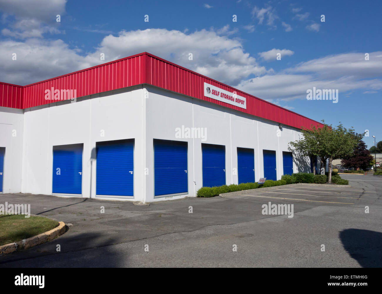 Self Storage Depot, un magazzino di stoccaggio nella zona suburbana di Vancouver, Canada. All'esterno dell'edificio. Foto Stock