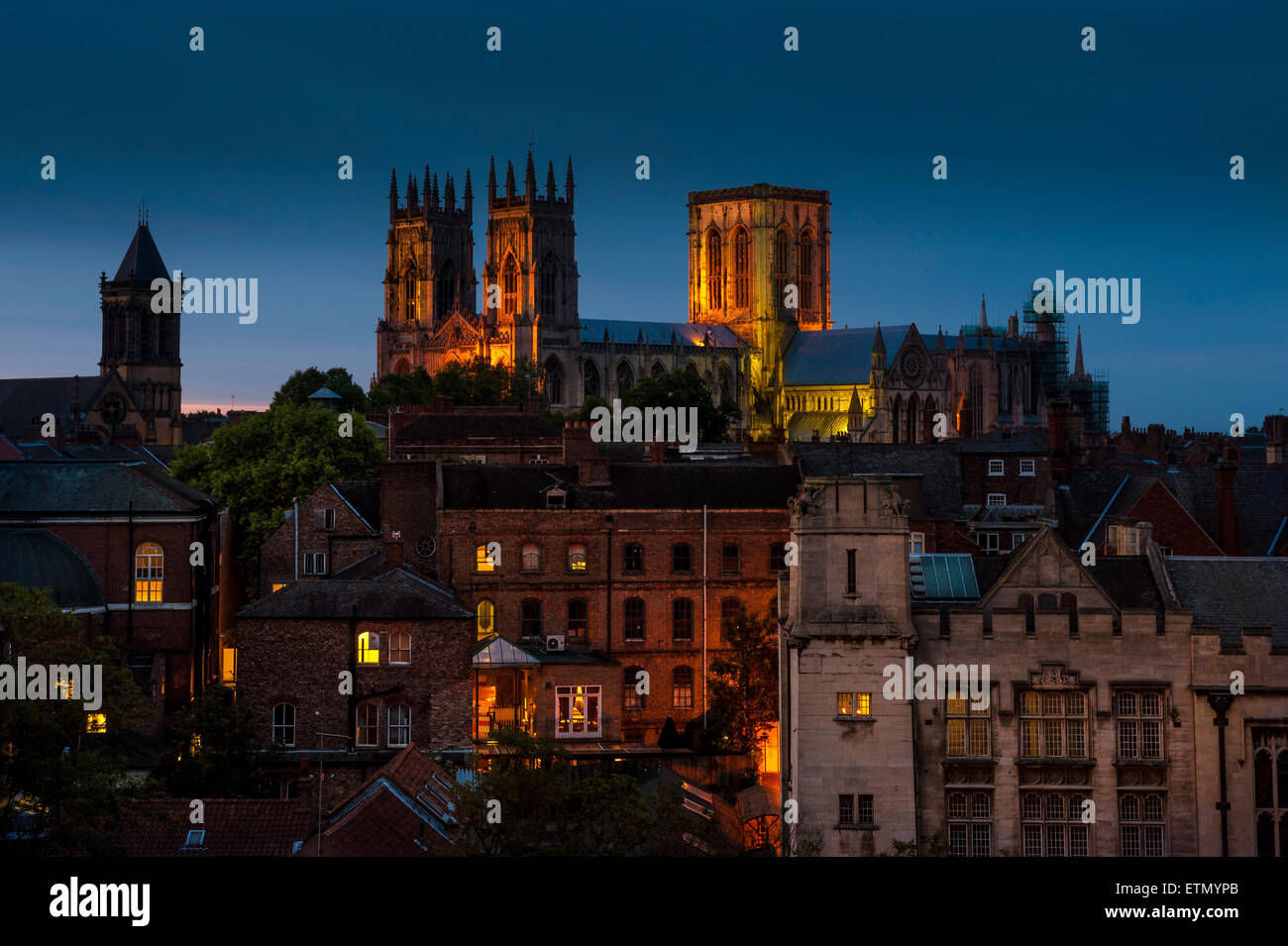 York Minster e del fiume Ouse, York, UK, al tramonto. Foto Stock