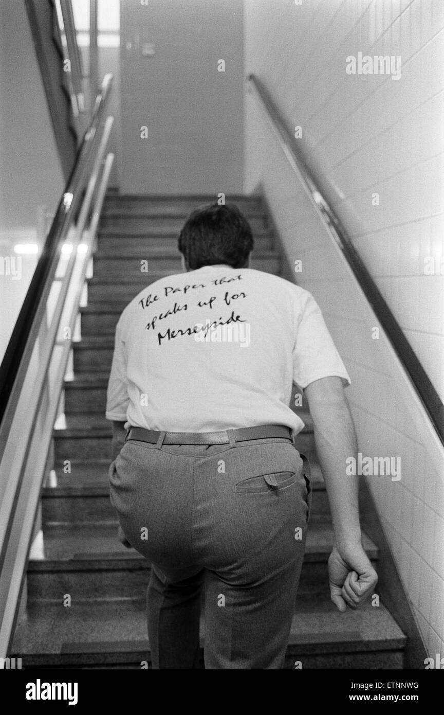 L'eco di scale eseguire team, formazione per evento di beneficenza, 10 novembre 1989. Ken Rogers, sui suoi marchi. Foto Stock