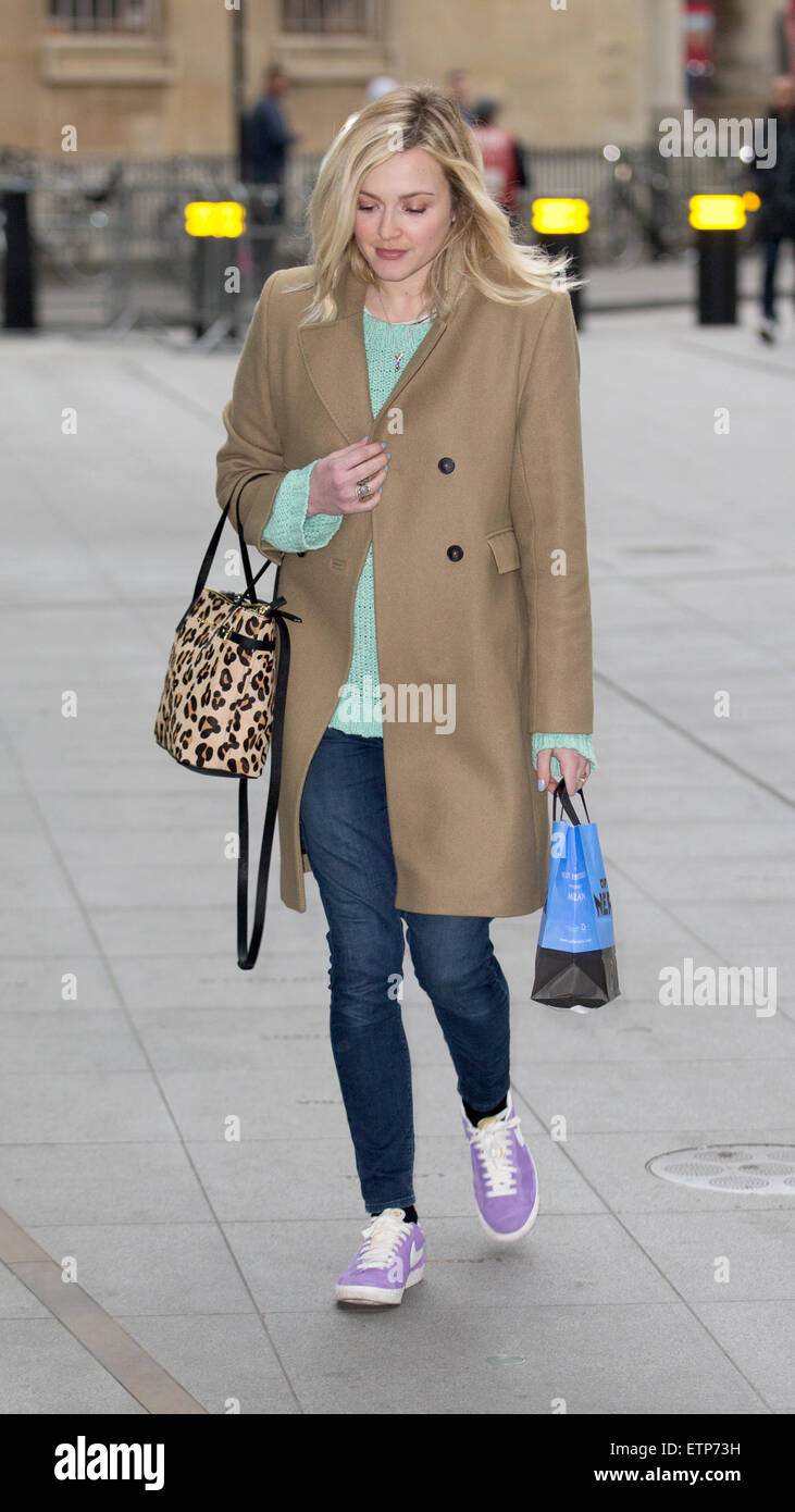 Fearne Cotton arrivando alla BBC in Portland Place per ospitare Live Lounge su Radio 1 dotata di: Fearne Cotton dove: Londra, Regno Unito quando: 20 Mar 2015 Credit: Mario Mitsis/WENN.com Foto Stock