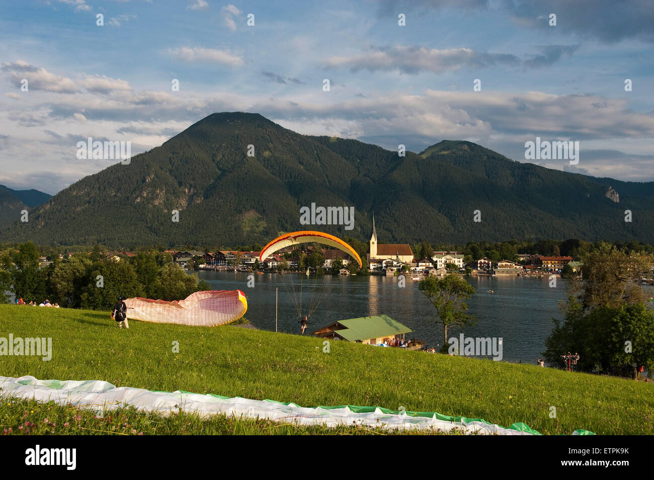 Rottach-Egern, Tegernsee, Lago, Vista aerea, lago di montagna, centro città, Tegernseer Tal (valle Tegernsee), Wallberg, Foto Stock
