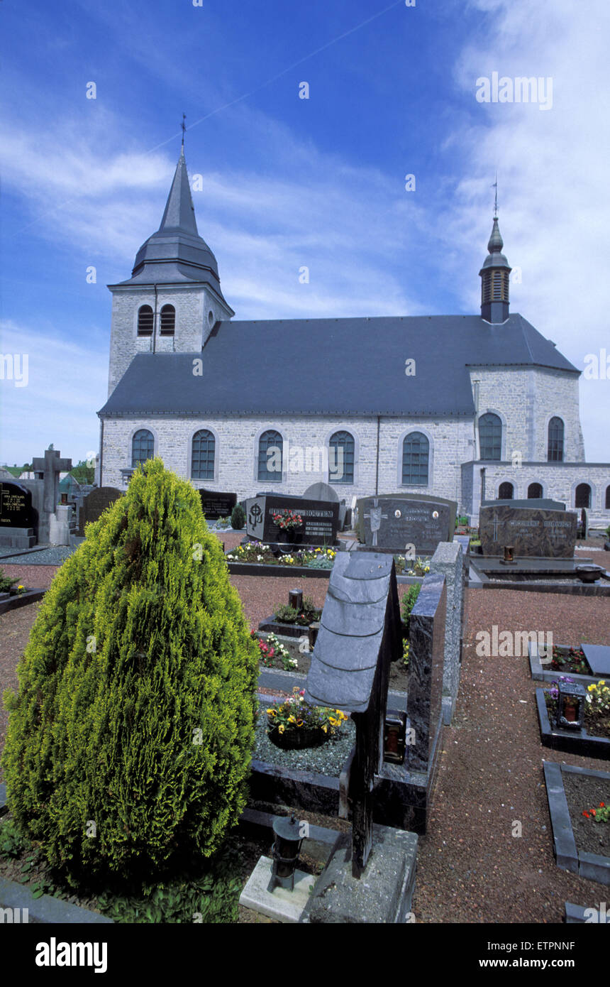 BEL, Belgio, Eastbelgium, la Hubertus chiesa nel villaggio Lontzen. BEL, Belgien, Ostbelgien, die Hubertuskirche in der Orts Foto Stock