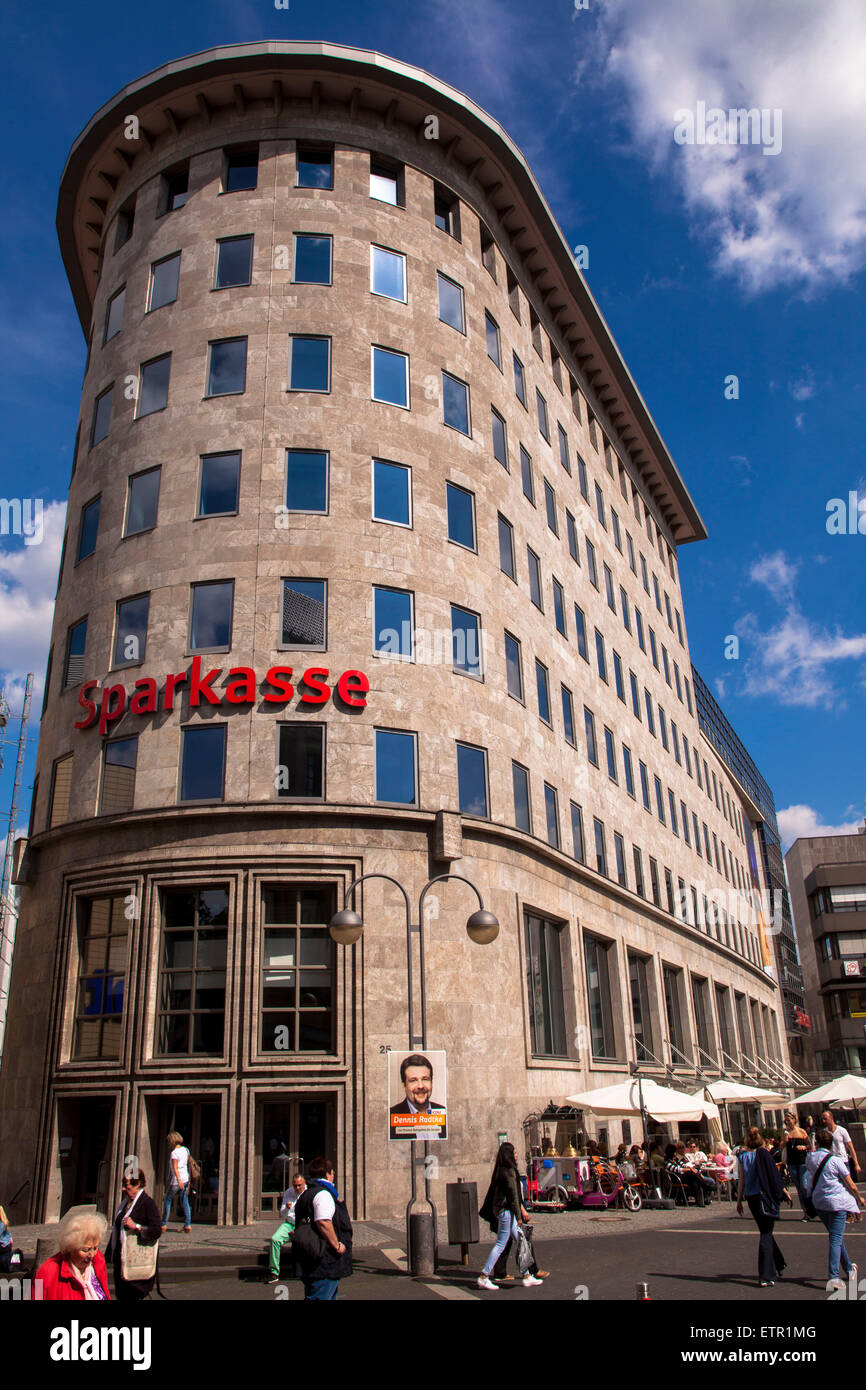 Europa, Deutschland, Renania settentrionale-Vestfalia, Ruhrgebiet, Bochum, Sparkassengebaeude am Dr.-Ruer-Platz in der Innenstadt. L'Europa, Foto Stock