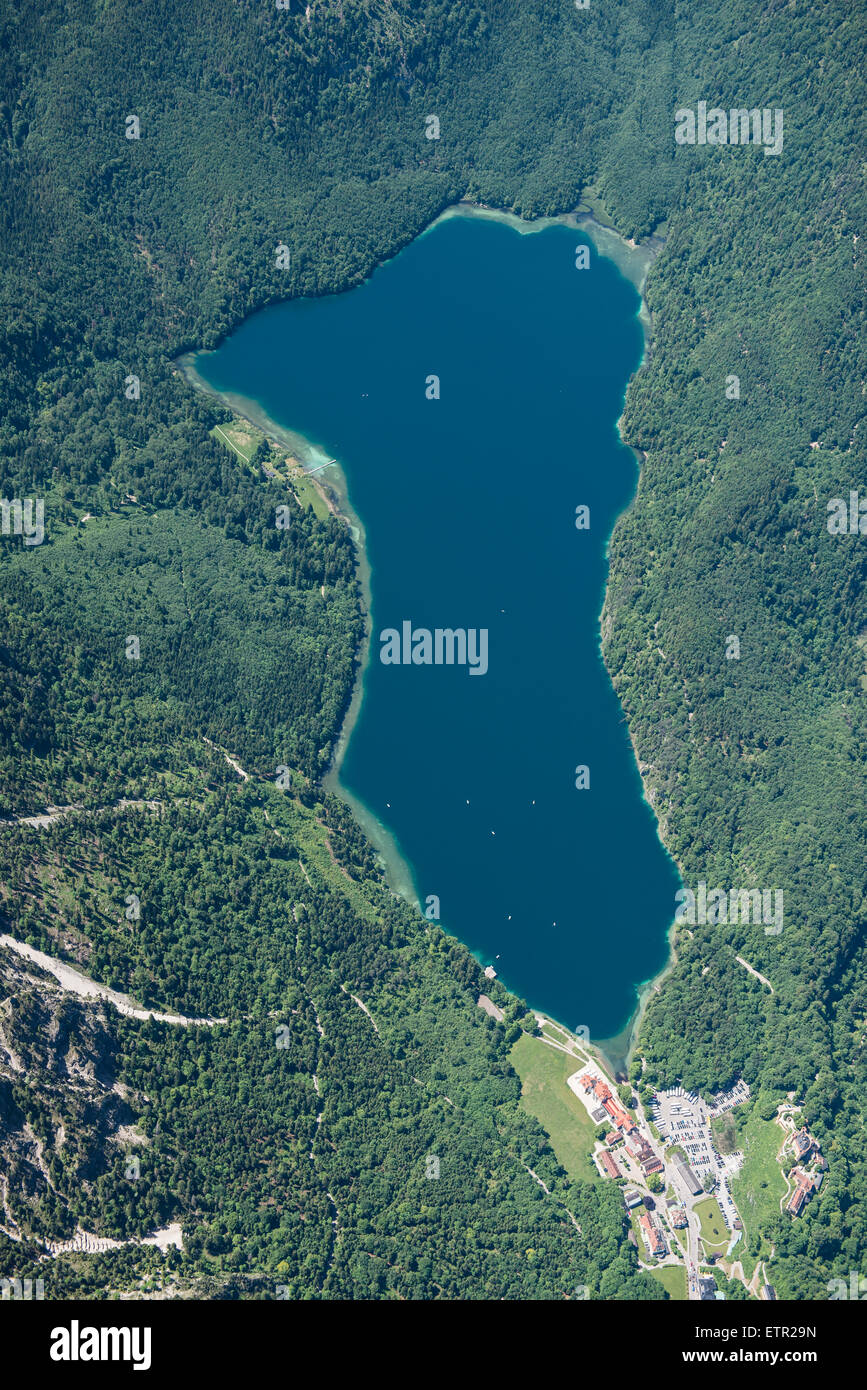 Incubo lago, castello di alta Swan's regione, vista aerea, lago di montagna, lago balneabile, windsurf, mountain forest, Alberghi Foto Stock