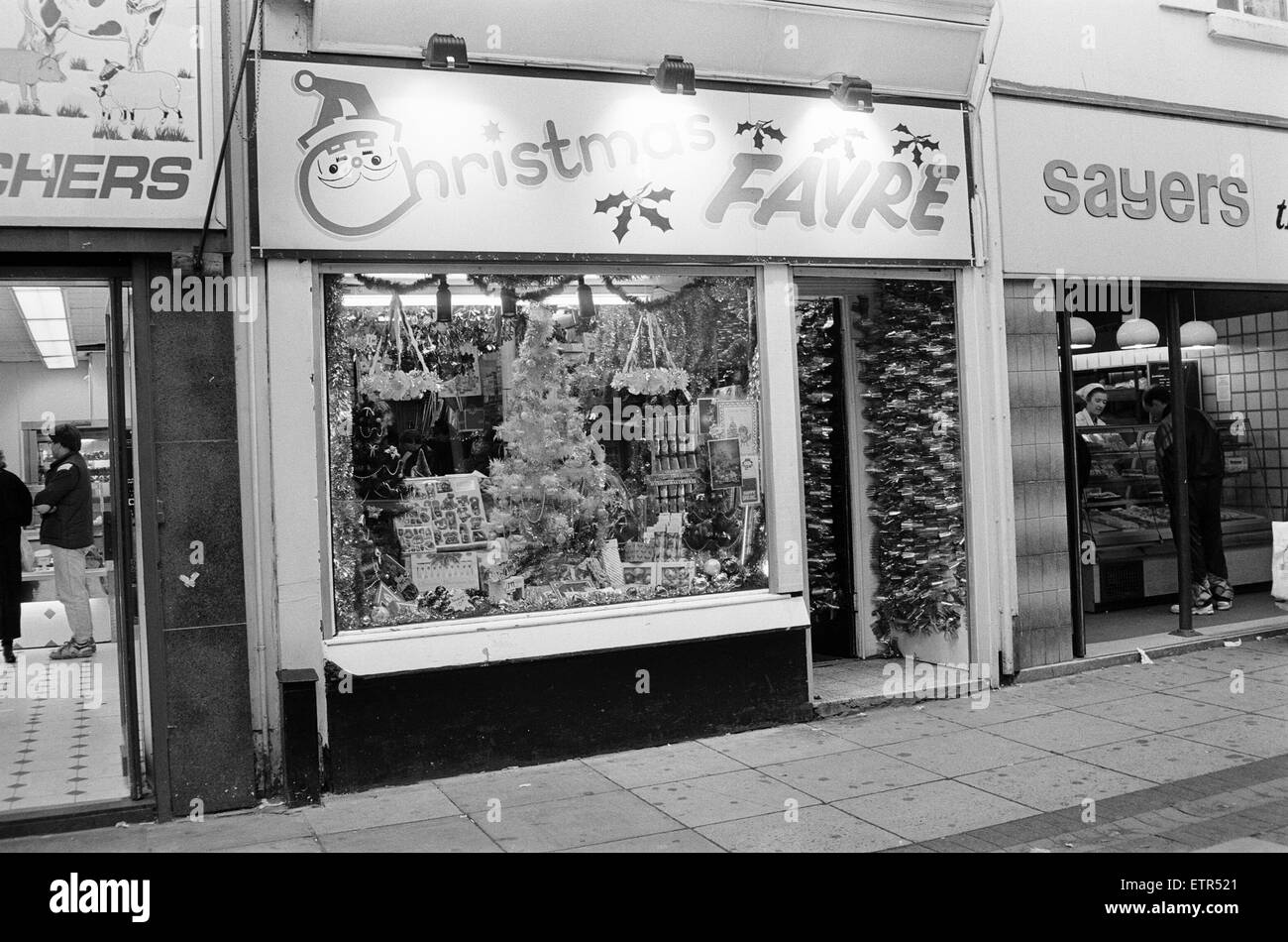Christmas Shopper in Church Street , Liverpool, 11 novembre 1991. Foto Stock