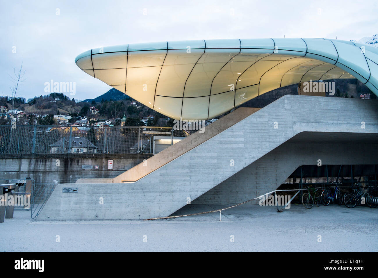 Funicolare, ibrido funicolare, stazione Loewenhaus da Zaha Hadid, Innsbruck, in Tirolo, Austria, Europa Foto Stock