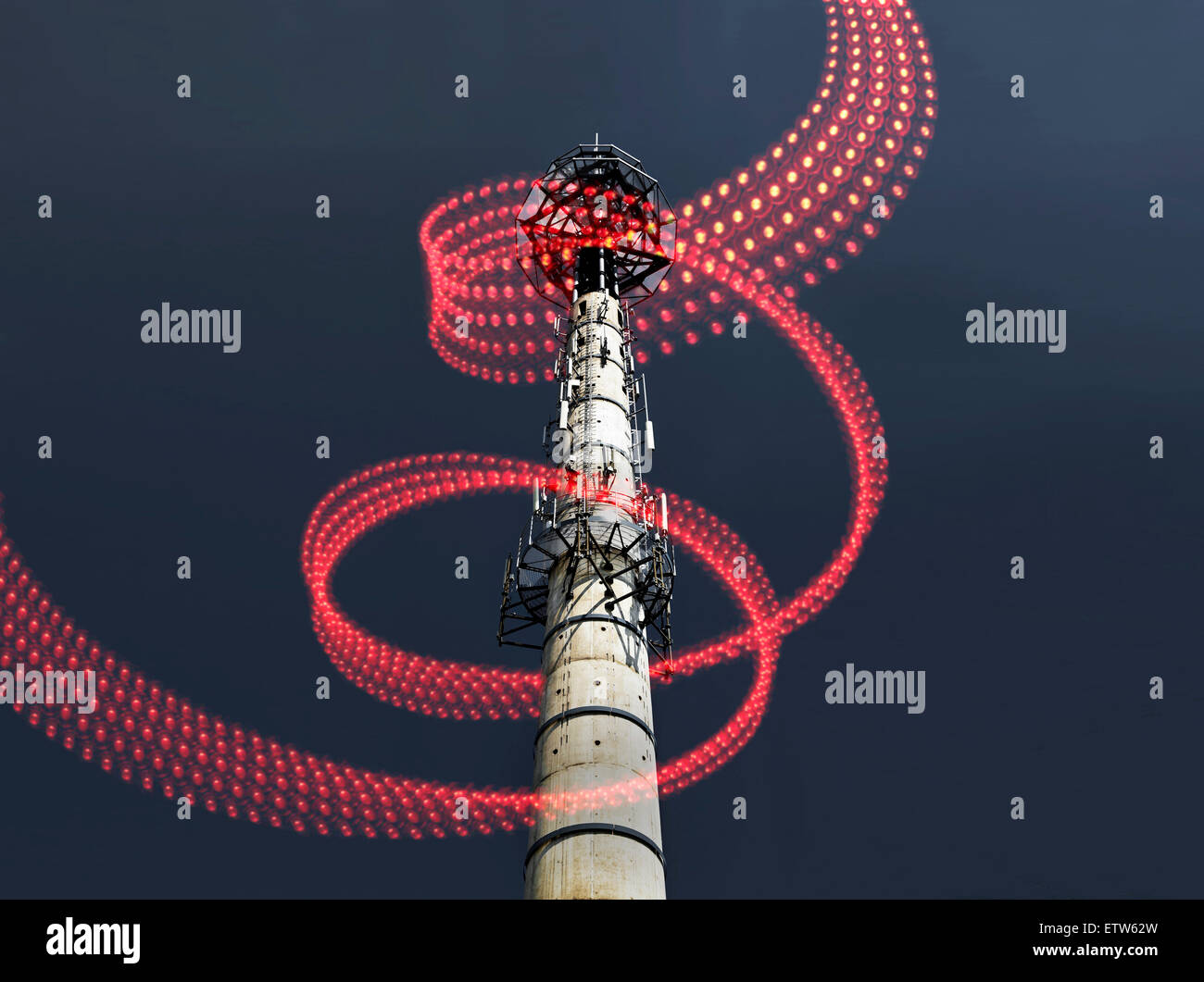 Torre della radio con il flusso di dati Foto Stock