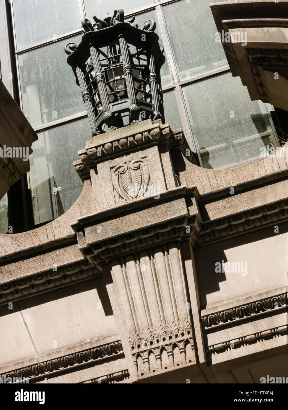 Facciata decorativa, Museum of American Finance, Wall Street, New York, Stati Uniti d'America Foto Stock