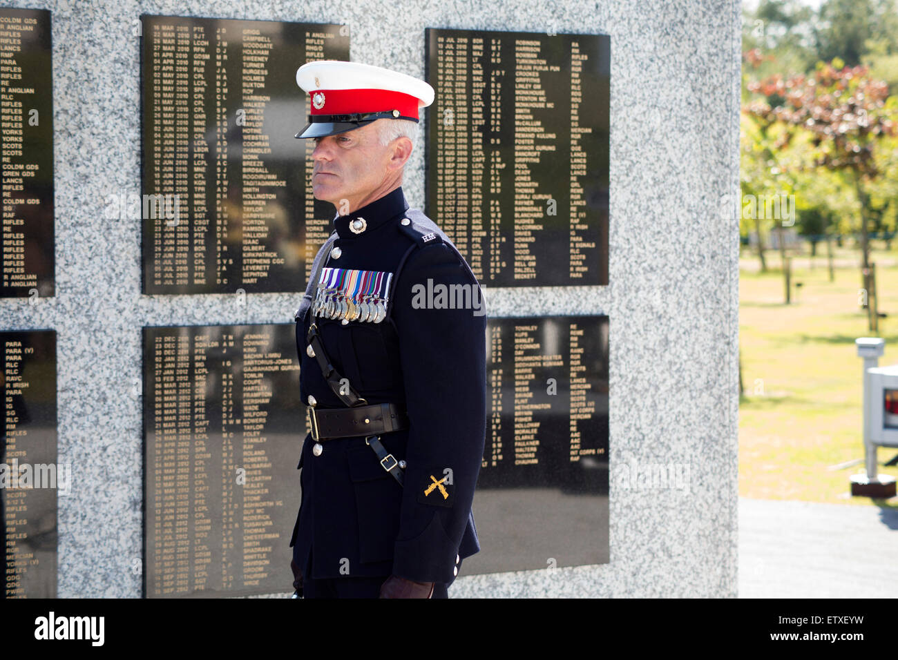 Warrant Officer Classe 1 Matthew Tomlinson CGC MC RM, 3 Commando Brigade Royal Marines nella parte anteriore della parete Bastion alla NMA Foto Stock