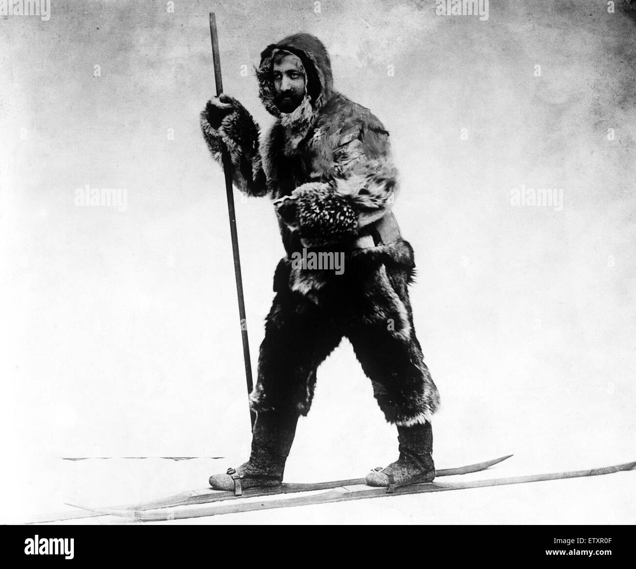 Dr Frederick Cook, arctic explorer. Il cuoco è stato un American explorer, medico e etnografo, nota per la sua rivendicazione di aver raggiunto il Polo Nord il 21 aprile 1908. Tuttavia, dopo la revisione del cuoco record, una commissione dell'Università di Copenhagen r Foto Stock