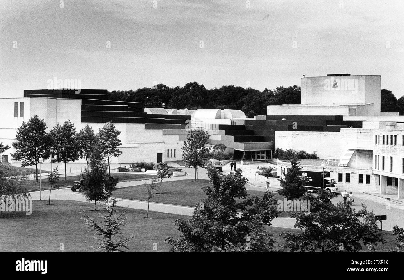 Vista esterna del Warwick Arts Centre presso l'Università di Warwick. Settembre 1988. Foto Stock