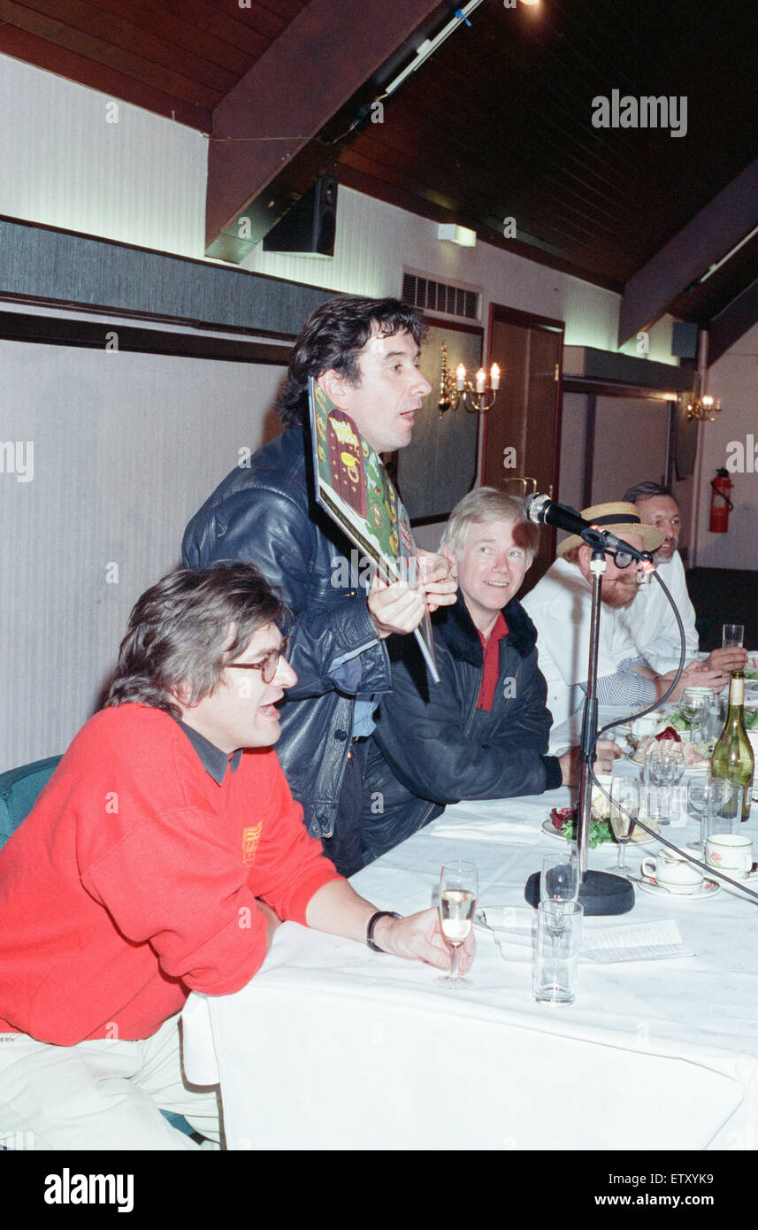 Junior prenota-appassionati accorsi per la Pennine Hilton Hotel National per assaggiare le delizie del terzo esaminatore Prenota Binge. Sul menu di attrazioni servita fino a quasi 200 giovani erano le apparenze di noti autori e illustratori ? Jim Eldridge, Foto Stock