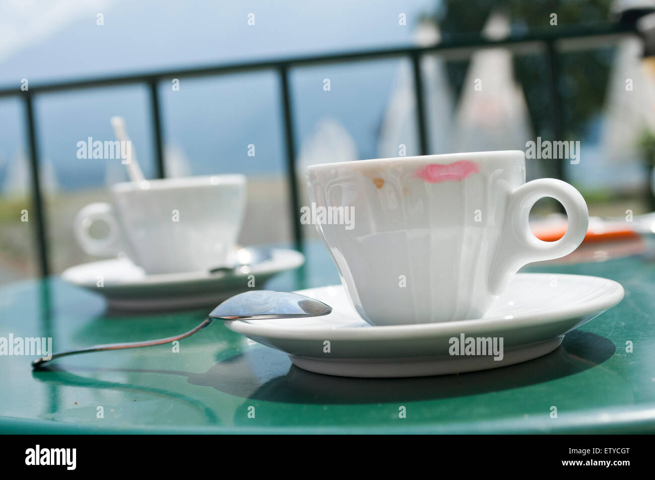 Tazza di caffè con tanto di rossetto mark Foto Stock