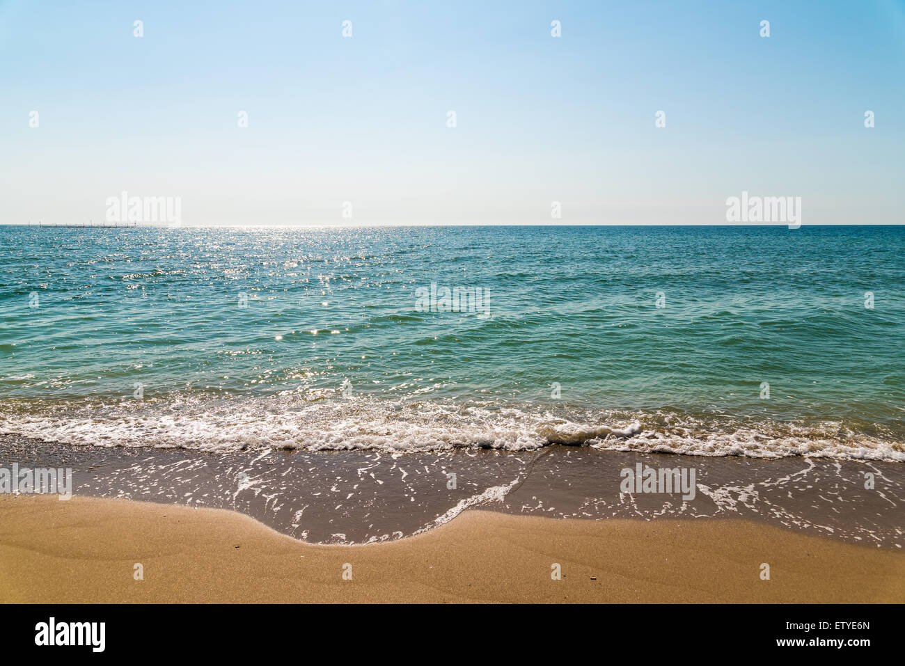 Filtro retrò di mare e spiaggia tropicale nel paesaggio estivo Foto Stock