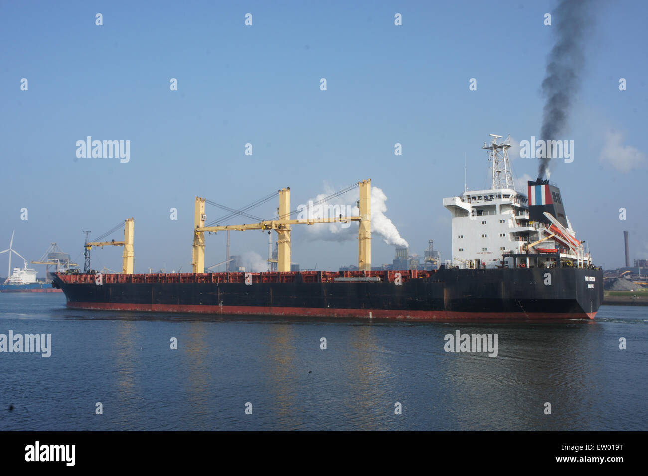 Il Thor orizzonte, IMO 9137117 lasciando le serrature di IJmuiden, porto di Amsterdam, pic1 Foto Stock