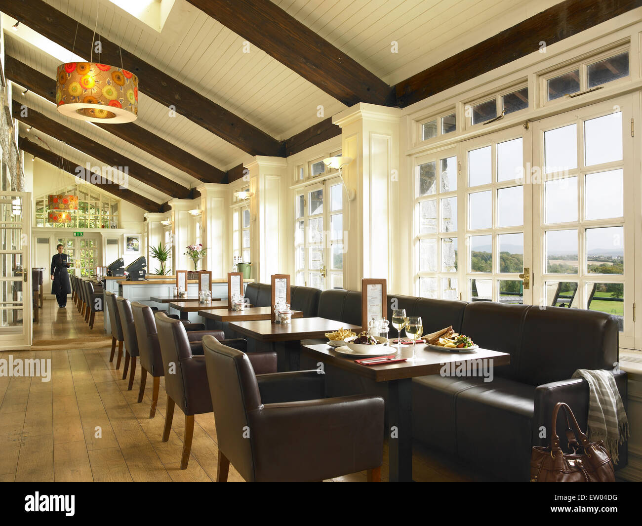 Il ristorante Conservatory nella Clubhouse a Mount Juliet Country Estate nella Contea di Kilkenny. Foto Stock