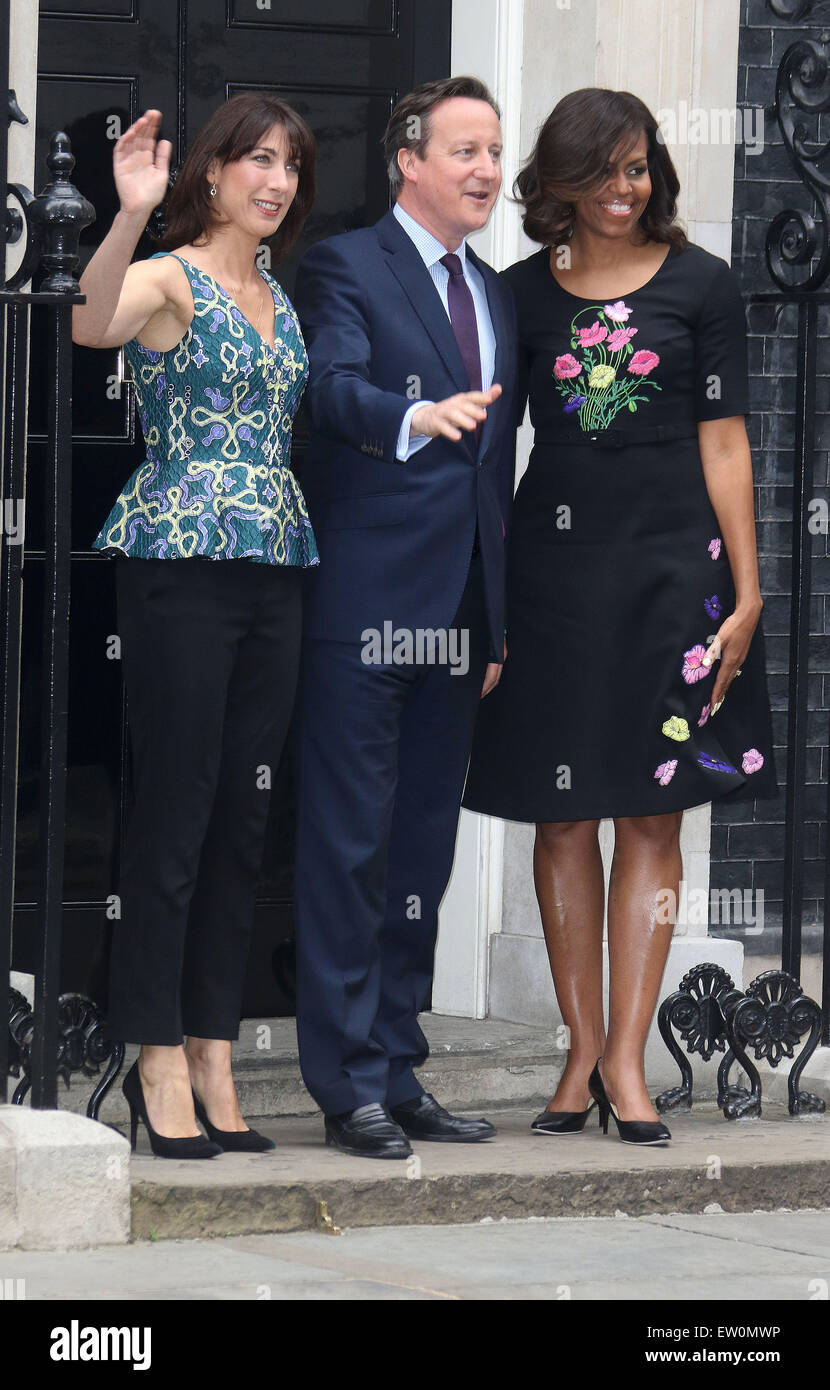 Londra, Regno Unito. 16 Giugno, 2015. Primo Ministro britannico David Cameron, sua moglie Samantha Cameron insieme con gli USA la First Lady Michelle Obama al n. 10 di Downing Street a giugno 16, 2015 a Londra, Inghilterra. Credito: Stills Press/Alamy Live News Foto Stock