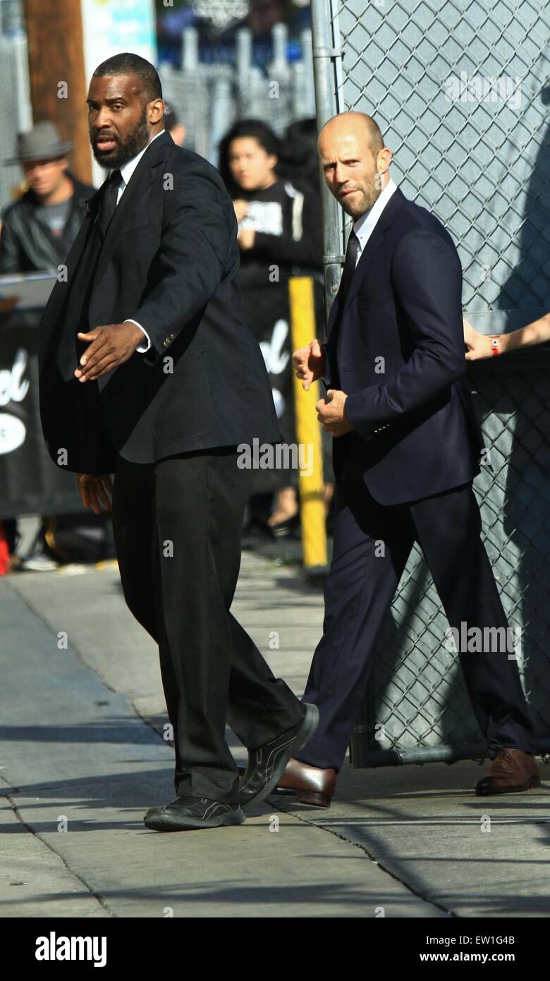 Jason Statham arriva al ABC studios per un aspetto Jimmy Kimmel Live! Dotato di: Jason Statham dove: Los Angeles, California, Stati Uniti quando: 02 Apr 2015 C Foto Stock