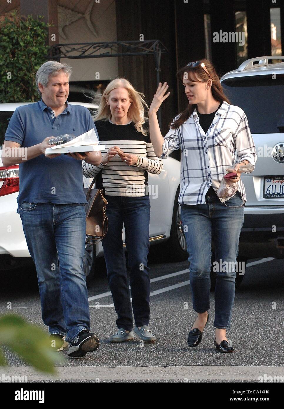 Jennifer Garner va al Sushi SugarFish la Domenica di Pasqua con gli amici con: Jennifer Garner dove: Los Angeles, California, Stati Uniti quando: 06 Apr 2015 C Foto Stock