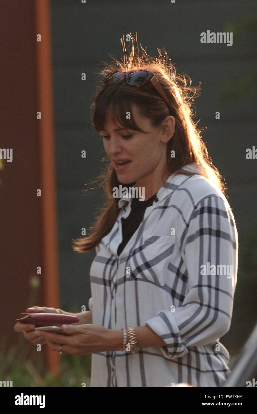 Jennifer Garner va al Sushi SugarFish la Domenica di Pasqua con gli amici con: Jennifer Garner dove: Los Angeles, California, Stati Uniti quando: 06 Apr 2015 C Foto Stock